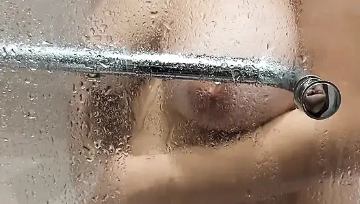 Büyük memeli üvey kız kardeş