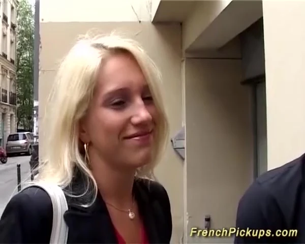 पतला फ्रेंच उठाया ऊपर के लिए पहली बार गुदा