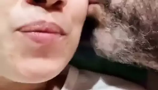 Quickie! Oral seksten sonra boşalıyor ve yutuyor! (açık seks yok)