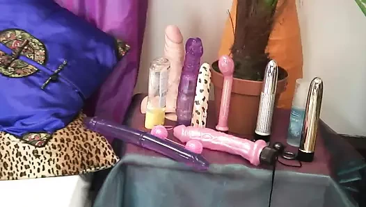 Sıkı amcıklı ve küçük memeli bu iki güzel nine