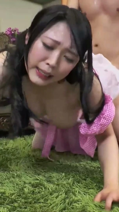 JAPANESE SLUT FINGERED THEN FUCKED CREAMPIE | Clip 3