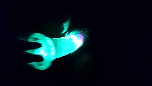 Kitty Rosario galaksiyi amına sokuyor