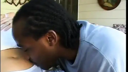 Yaramaz sarışın tatlı Rebecca Starr göt körfezinde siyah çapayla düşürülmekten hoşlanıyor