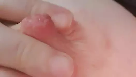 Daha fazla sapık meme ucu oyunu