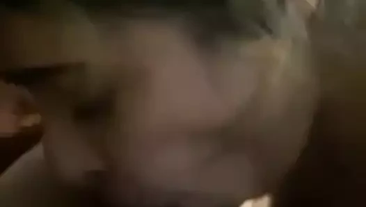 Üvey babamın sikini emmek