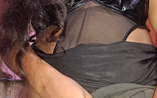 Seksi karım hd Hintli 4k video ateşli seksi evli kadın queen4desi ev hanımı