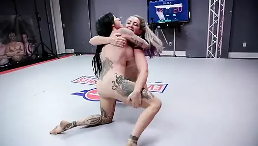 Savannah fox vs jenevieve hexxx kadın güreşi