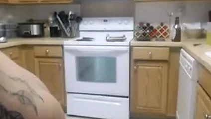 Tombul bir kıçı olan seksi bir kız