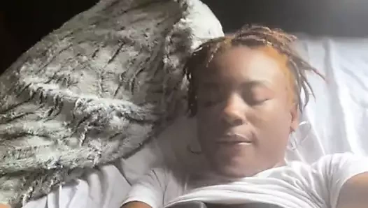 Üvey baba tıkalı o şişman siyah kedi