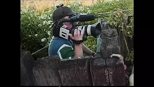 Güzel sürtük havuz başında büyük siyah yarakla sikiliyor