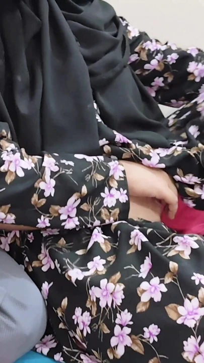Komşu dairenin güzel Hintli deshi kayınbiraderi kilit bahanesiyle baldızını sikiyor. (Bangla ses). | Klip 1