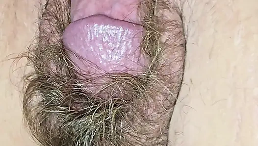 Karımın tatlı amcığı her damlası için yarağımı sağıyor