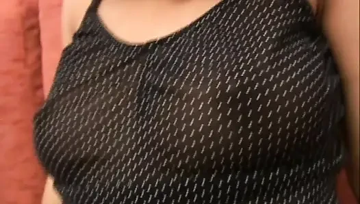 Seksi hatun amcığı seviyor