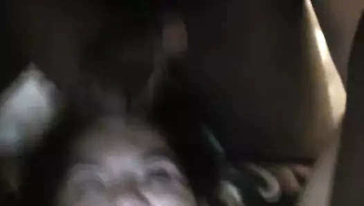 O gerçekten sütün tadını çıkarıyor