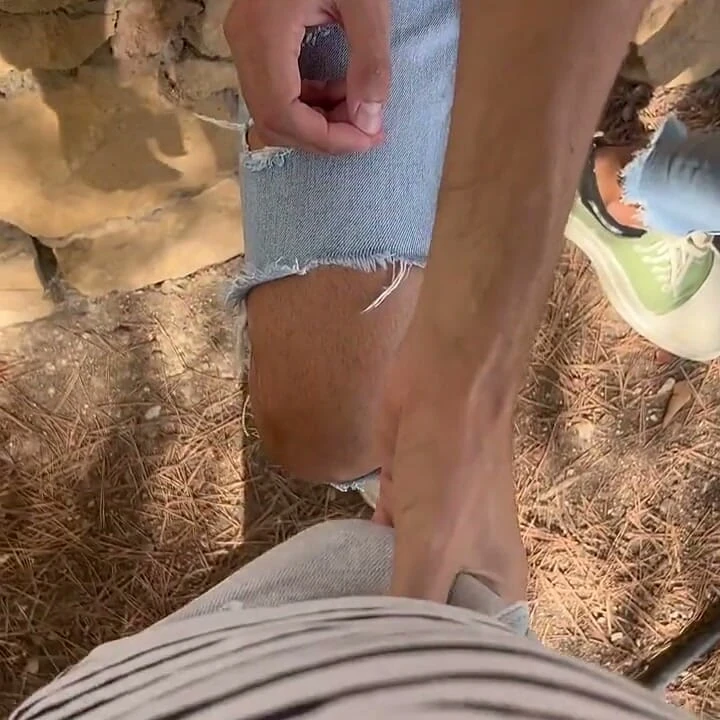 Dirty ve Magreo Bir Parkta Bir Yabancıyla