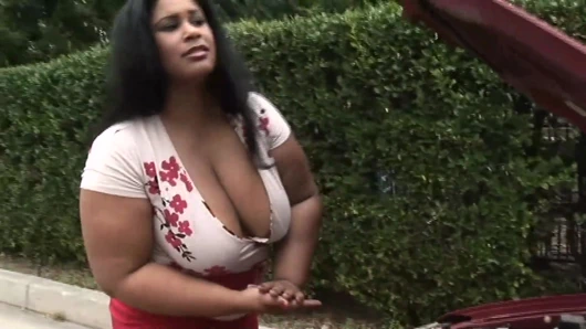 Şişman siyah anne sikikleri sıska adam