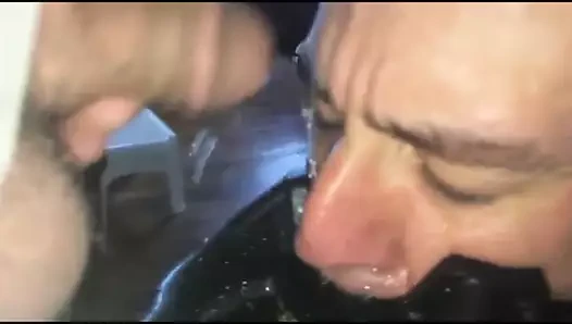 Hizmette insan pisuar ibneleri