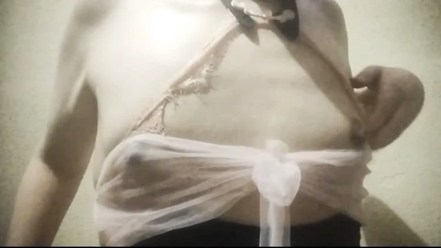 Kız Cum Kaplı Göğüsler & Meme Ucu Oynatma - Trans Kız sissy mastürbasyon ve orospu gibi inleme