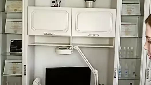 Bir köle için epilasyon.