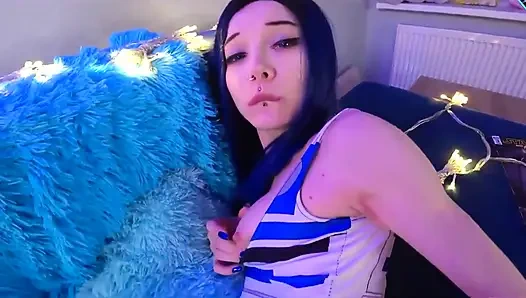 R2d2 sıkı delikte anal ve yarak seviyor. Karneli Bandi