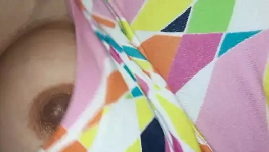 meme uçlarıyla oynamak