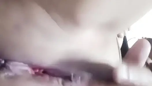 Öğle yemeğinden sonra amcığımı oynuyorum