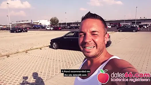 Büyük doğal memeler Candy Alexa Berlin havaalanında sikiliyor