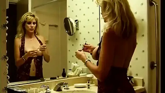 Seksi orta yaşlı seksi kadın genç yarakları çağırdığında hazır