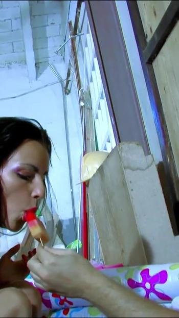 Потрясающий момент на "Сливочном трах-фесте у бассейна Jordanne Kali и Terry Kemaco"