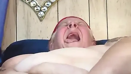 Kahretsin bu fahişe bir adamdan daha fazla porno izliyor