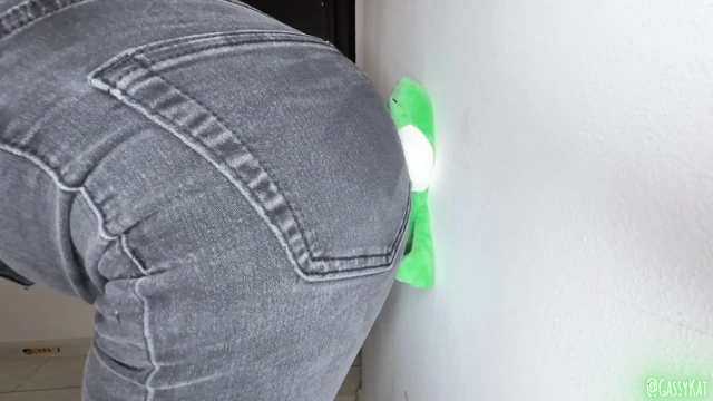 Büyük osuruklar, zavallı plushie