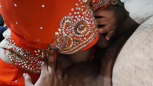 Dans ediyor ve sikimi bastırmaya çalışıyor