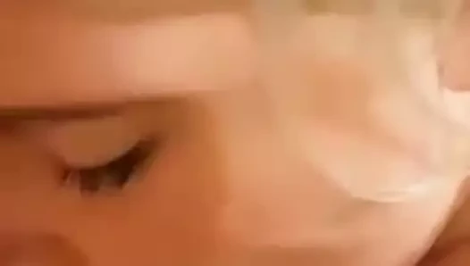 chubby sarışın emme benim horoz