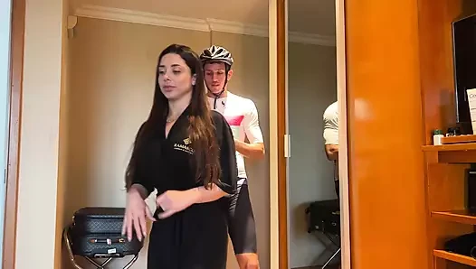 En iyi arkadaşım ben yüzüne gelene kadar beni sikesin diye bisiklete binmeme izin vermedi