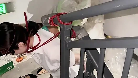 Disiplinli isyanın açık havada cezası