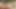 Edepsiz genç kız fışkırtırken bir adam kanepede yumruk sokuyor ve amını sikiyor