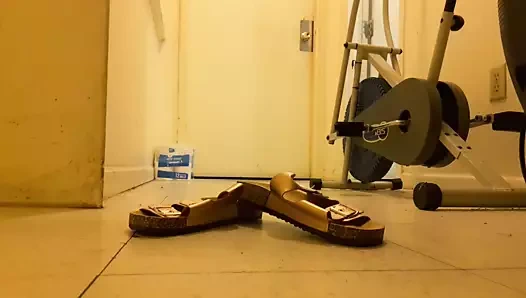 Ayakkabılara basmak