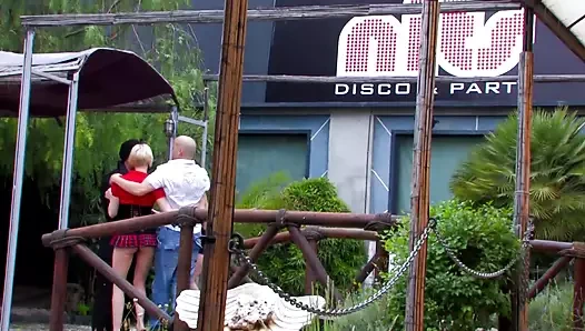 Muhteşem kahrolası oturumunda sofia sevgililer gününe katılın