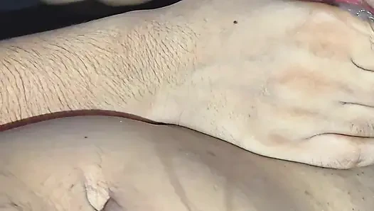 Hintli kadın üvey kız kardeş ilk kez chudai Hintli seks yapıyor