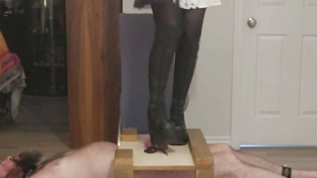 Miss J J ve The Thing ile BDSM