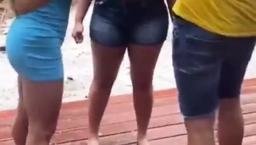 üçlü açık havada