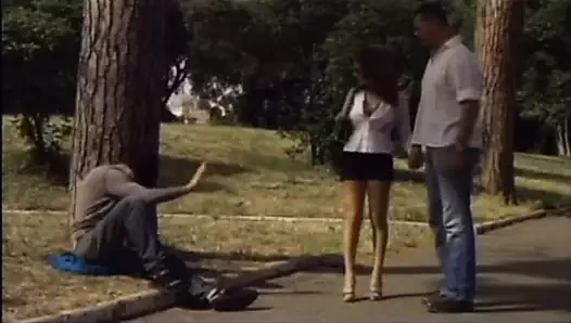 Esmer tatilci tarafından havuz hoşlanır bj ve kedi kahrolası