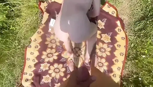 Doğada evli kadınla seviş