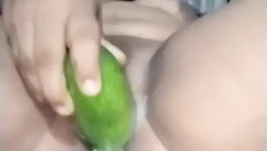 Deshi köyü boudi masterbation salatalık ile orgazm