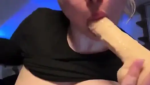 Un pompino salivoso con Jucielussie e una scopata ravvicinata
