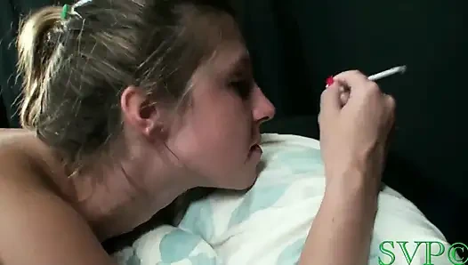 Güzel bell 9 aylık hamile erkek arkadaşı tarafından sikiliyor