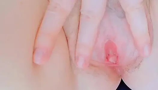 Tamamen kapalı amcık, sağlam kızlık zarı