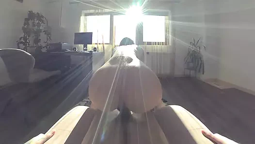 Yüze boşalma fantezisi: sıska bebeğin döl kaplı zevki