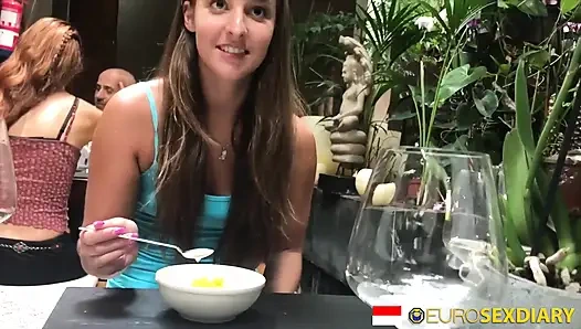 Eurosexdiary azgın esmer Euro amcığı büyük yarakla dölleniyor