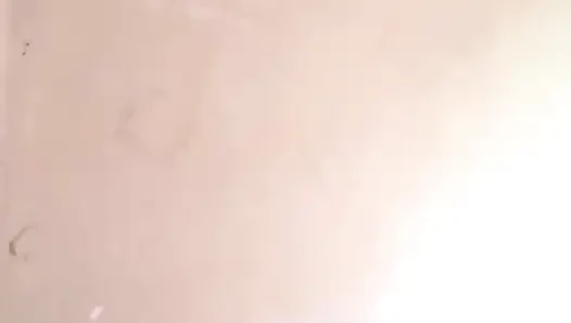 Afrikalı kadın amına dokunuyor